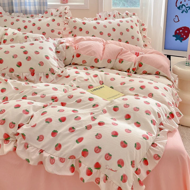 Sweet Strawberry Picnic Bedding Set