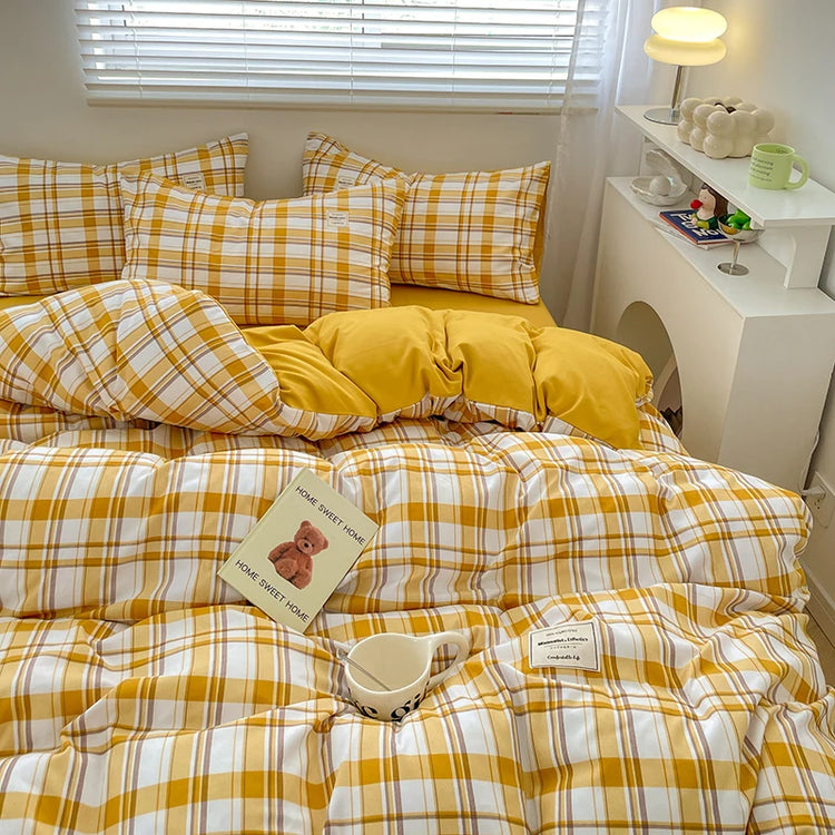 Cozy Checkered Cloud Bedding Set