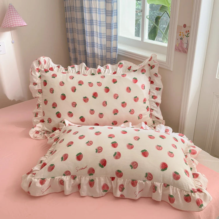 Sweet Strawberry Picnic Bedding Set