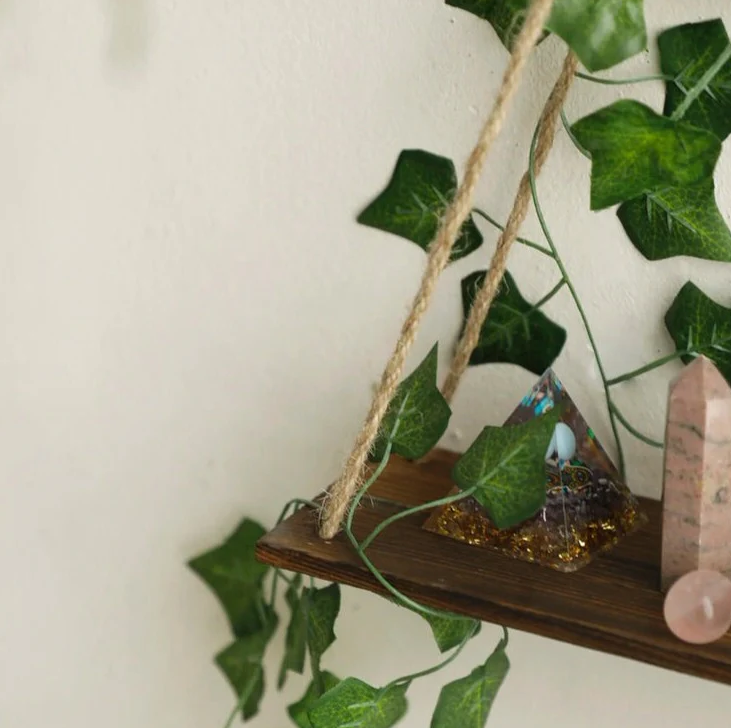 Hanging Shelves with Artificial Ivy LED Light