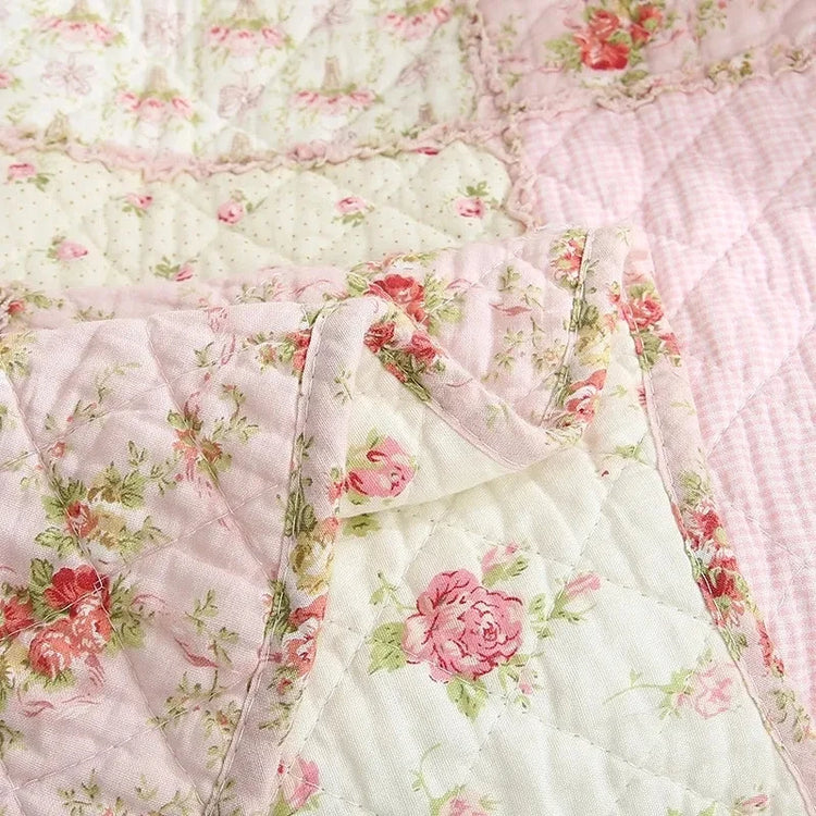 Vintage Floral Plaid Quilt