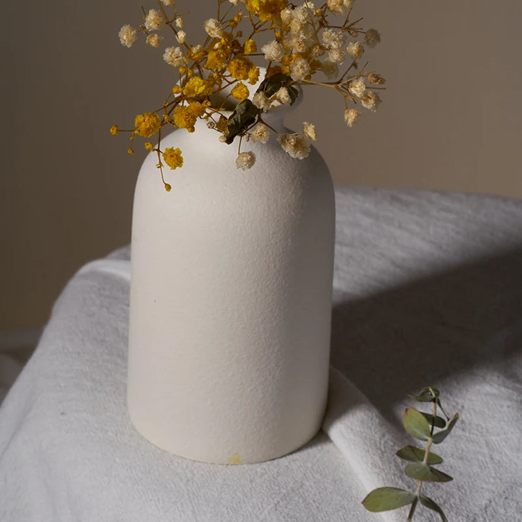 Simple Vanilla Flower Vase