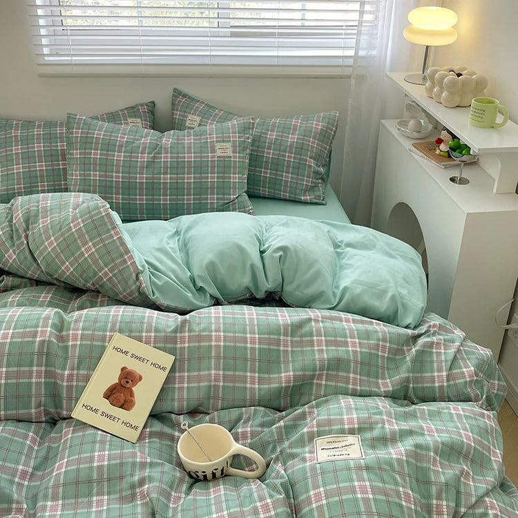 Cozy Checkered Cloud Bedding Set