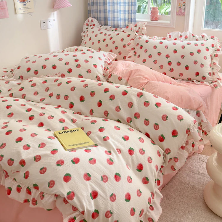 Sweet Strawberry Picnic Bedding Set