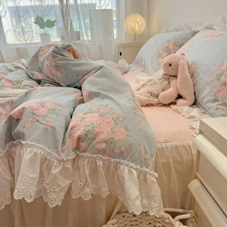 Vintage Blossom Lace Bedding Set