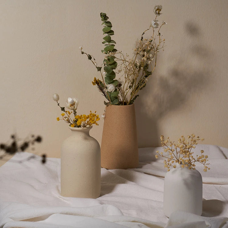 Simple Vanilla Flower Vase