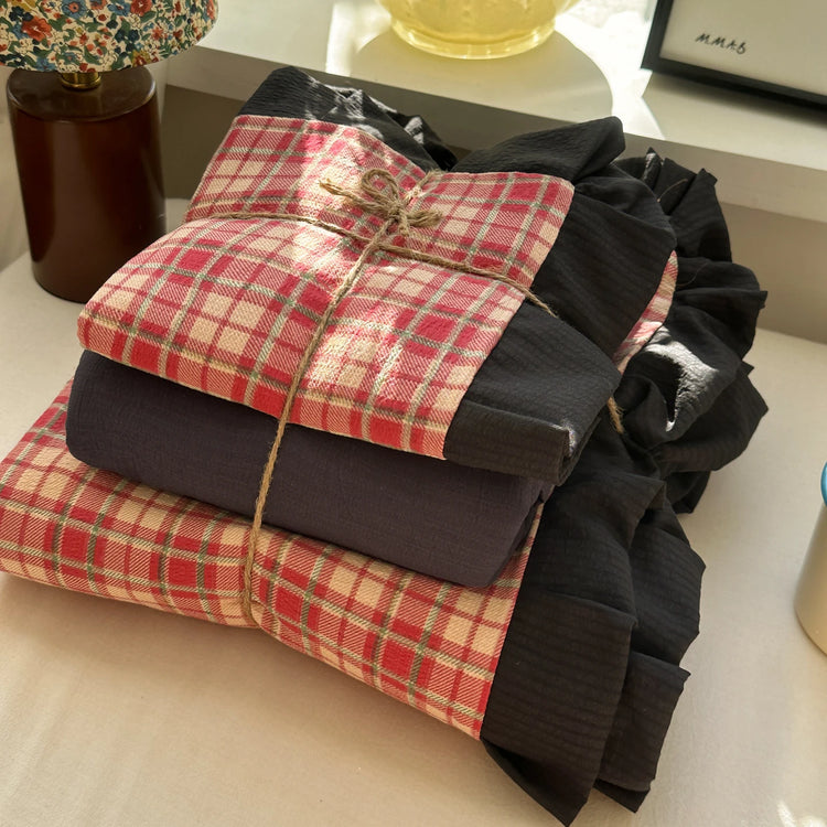 Classic Cozy Plaid Bedding Set