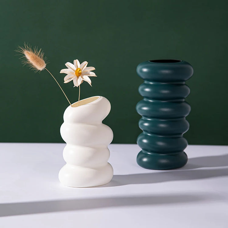 Plastic Spiral Flower Vase